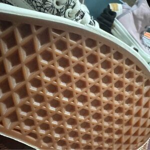 Vans Women's Sneakers with Black and White Pattern